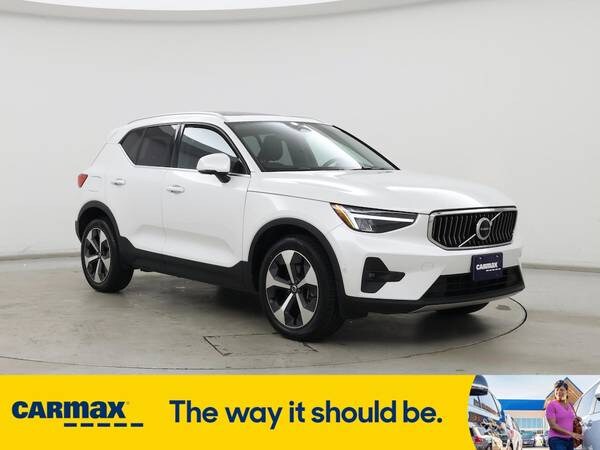 Volvo XC40 with VIN: YV4L12UN3P2932748