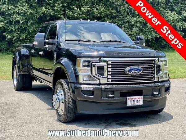 Ford F-450 Super Duty with VIN: 1FT8W4DT6NEF97209