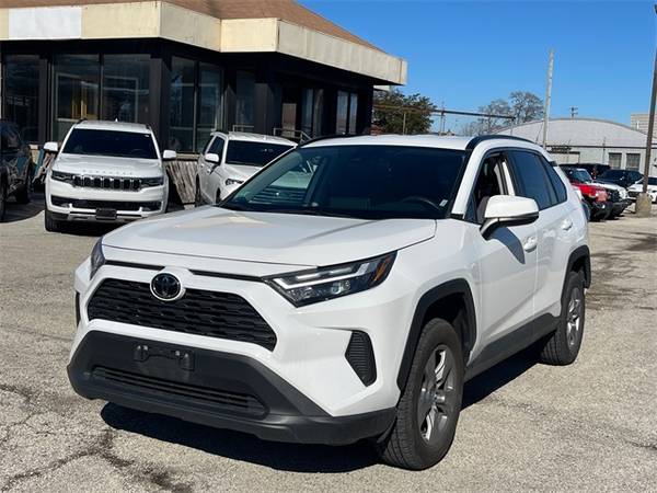 Toyota RAV4 with VIN: 2T3P1RFV5NW284439