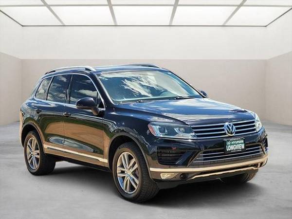 Volkswagen Touareg with VIN: WVGEP9BPXGD004958