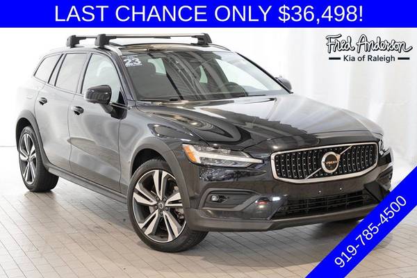 2023 Volvo V60 Cross Country B5 Plus