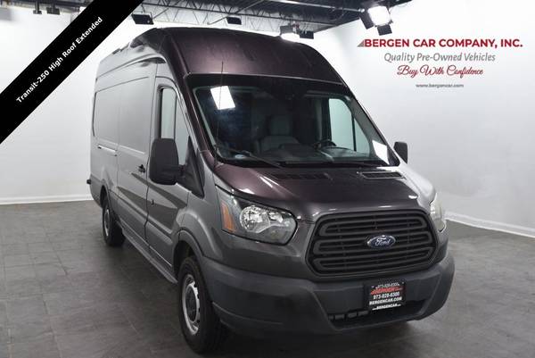Ford Transit Van with VIN: 1FTYR3XM7GKB15714