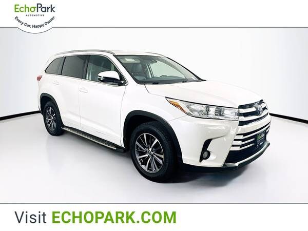 Toyota Highlander with VIN: 5TDKZRFH5HS212255