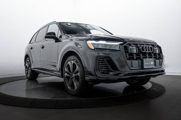 Audi Q7 with VIN: WA1LVBF79SD015939