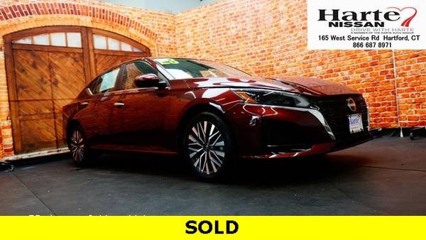 Nissan Altima with VIN: 1N4BL4DW2PN423770