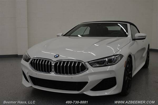 BMW 8 Series with VIN: WBADZ2C09NCJ31543