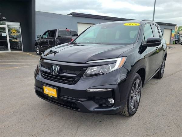 Honda Pilot with VIN: 5FNYF6H32NB068070
