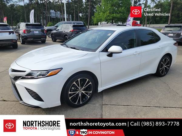 Toyota Camry with VIN: 4T1G11AK0LU373775