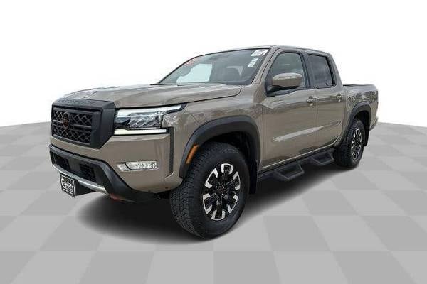 2022 Nissan Frontier PRO-4X  Crew Cab