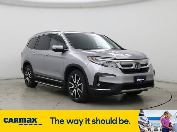 Honda Pilot with VIN: 5FNYF6H09NB065205