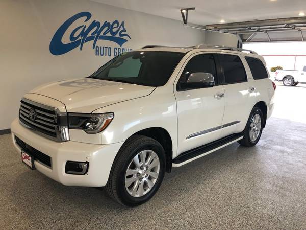 Toyota Sequoia with VIN: 5TDGY5B13MS185030