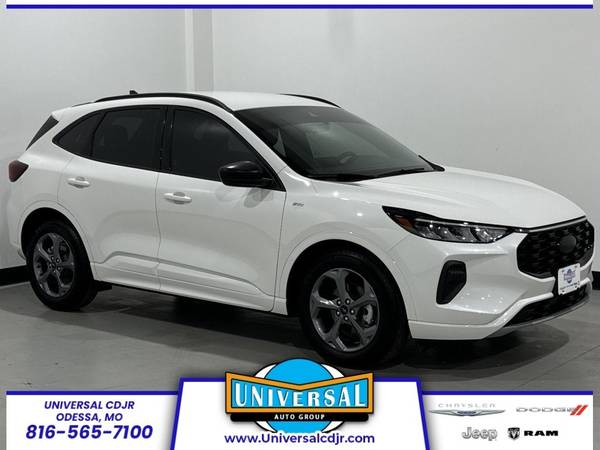 Ford Escape with VIN: 1FMCU0MN8PUB37791