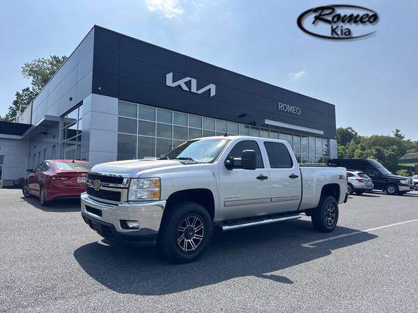 Chevrolet Silverado 2500HD with VIN: 1GC1KXCG4EF129380