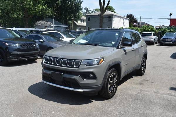 Jeep Compass with VIN: 3C4NJDCB9NT121658