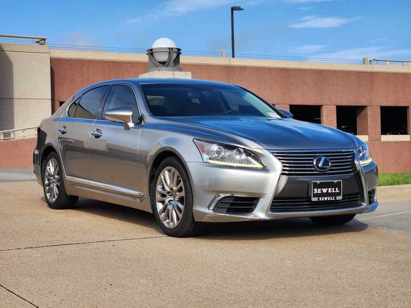 Lexus LS 460 with VIN: JTHBL5EF5H5146031