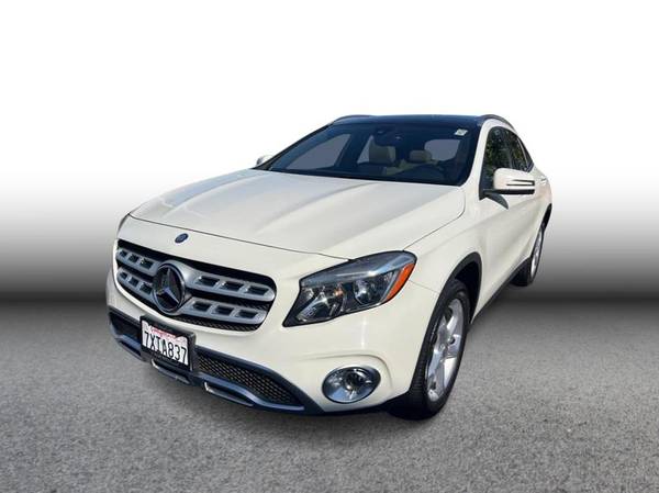 Mercedes-Benz GLA-Class with VIN: WDCTG4GB3JJ379301