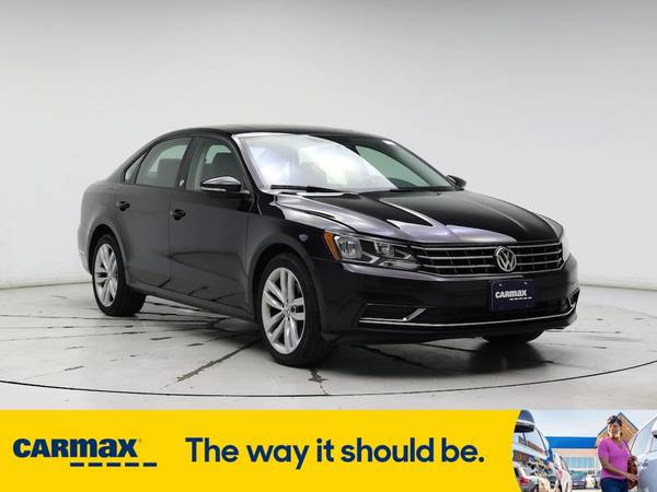 Volkswagen Passat with VIN: 1VWLA7A30KC003927
