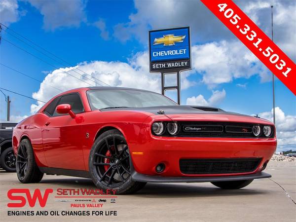 Dodge Challenger with VIN: 2C3CDZFJ9NH182083