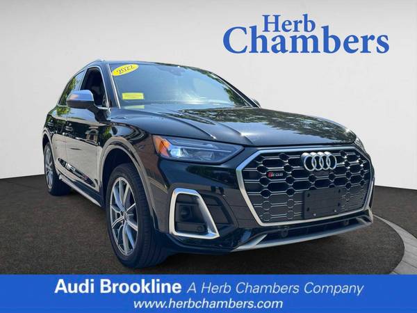 Audi SQ5 with VIN: WA1B4AFY8N2136561
