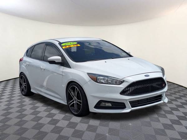 Ford Focus ST with VIN: 1FADP3L98JL274710