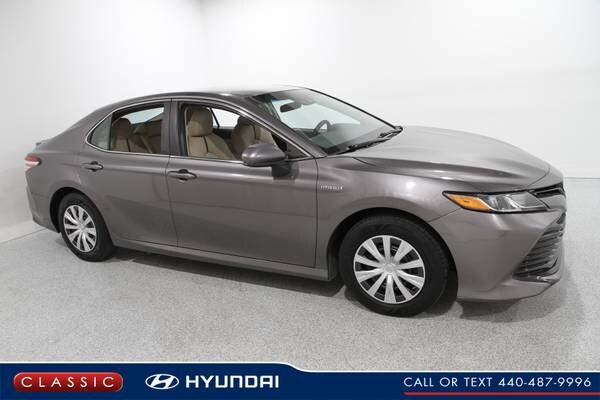 Toyota Camry Hybrid with VIN: 4T1B31HK7JU502666