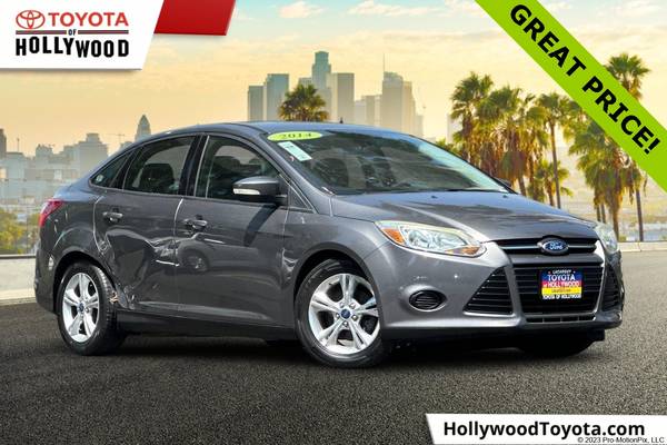 Ford Focus with VIN: 1FADP3F21EL110848