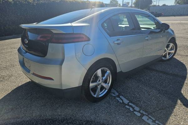 2011 Chevrolet Volt Base Plug-In Hybrid Hatchback