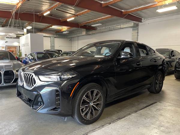 BMW X6 with VIN: 5UX33EX06R9U94041