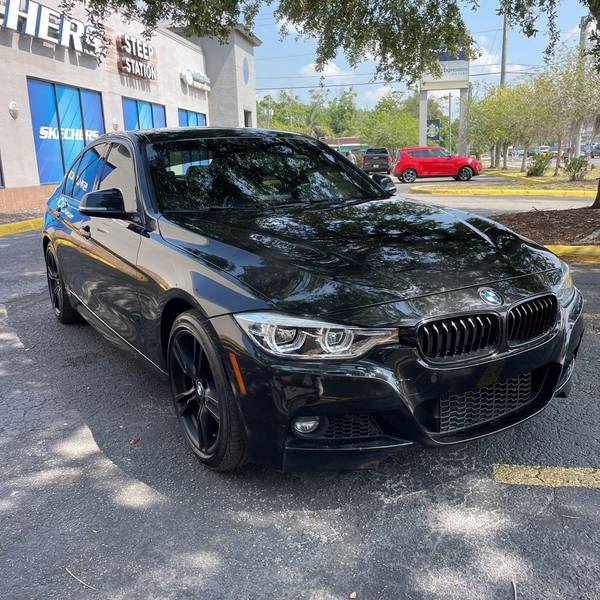 BMW 3 Series with VIN: WBA8B9C51JEE81681