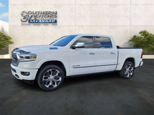 Ram 1500 with VIN: 1C6SRFHT9NN132711