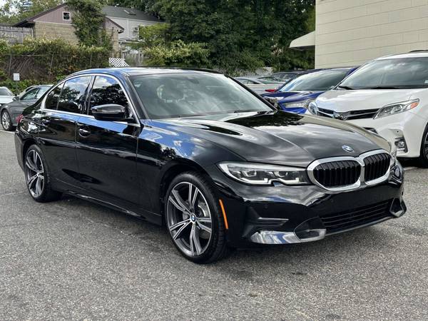 BMW 3 Series with VIN: 3MW5R7J04M8B70048
