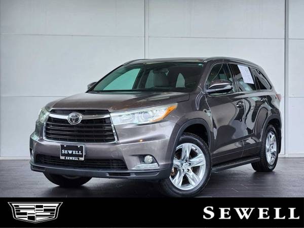 Toyota Highlander with VIN: 5TDDKRFH9FS077498