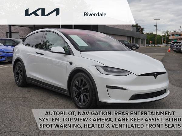 Tesla Model X with VIN: 5YJXCBE54MF326929