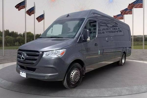 2022 Mercedes-Benz Sprinter 4500 170" WB Crew Diesel