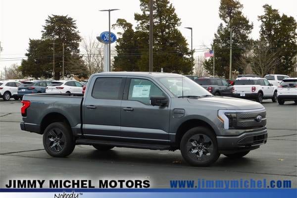 2023 Ford F-150 Lightning XLT  SuperCrew