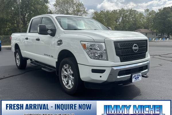 2024 Nissan Titan XD SV  Crew Cab