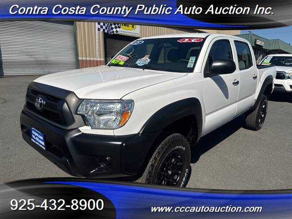 Toyota Tacoma with VIN: 3TMLU4EN1FM190488
