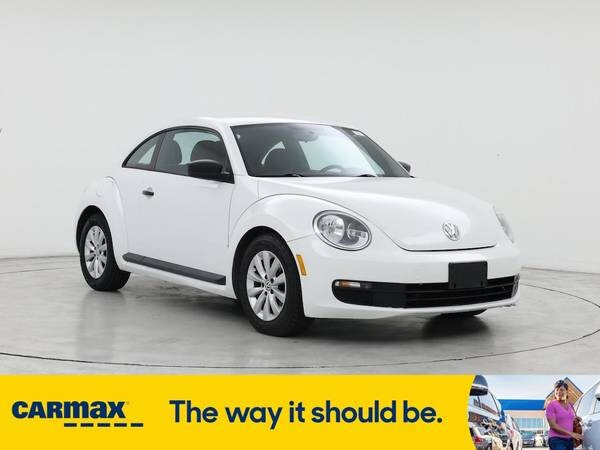 Volkswagen Beetle with VIN: 3VWF17AT1EM643483