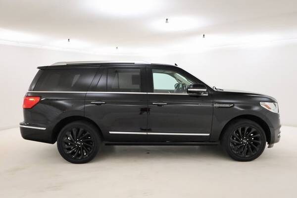 Lincoln Navigator with VIN: 5LMJJ2LT1MEL04717