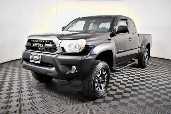 Toyota Tacoma with VIN: 5TFUX4EN2FX036782