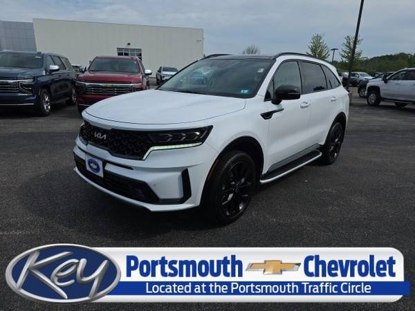 Kia Sorento with VIN: 5XYRHDLFXNG084403