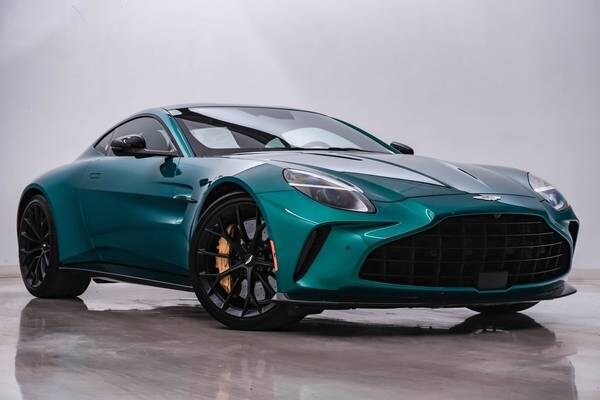 Aston Martin Vantage with VIN: SCFSMGFWXSGN09364