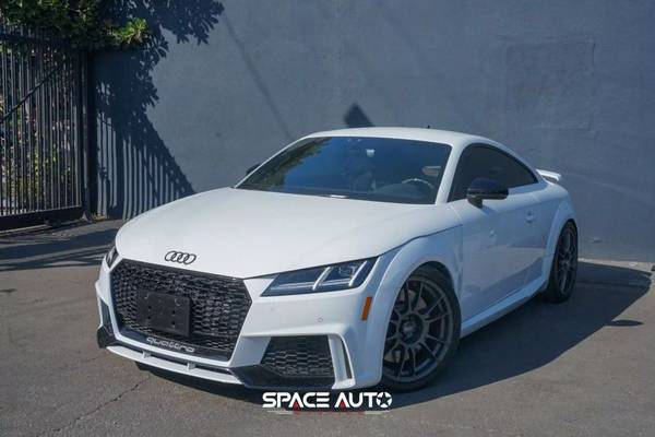 Audi TT RS with VIN: WUACSAFV2J1901143