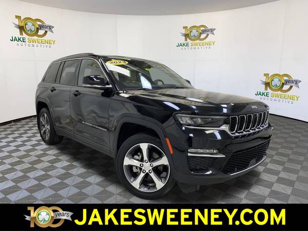 Jeep Grand Cherokee with VIN: 1C4RJHBG3PC520246