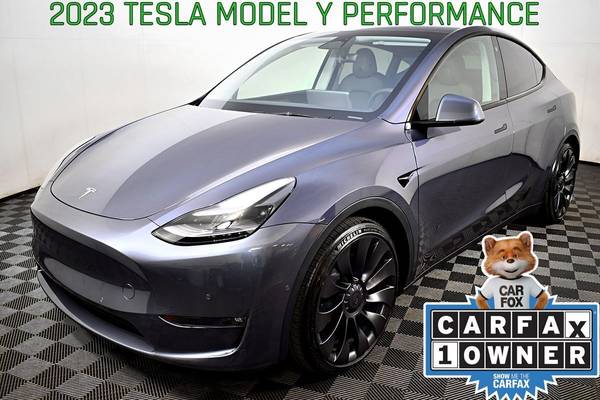 Tesla Model Y with VIN: 7SAYGDEF2PF582295
