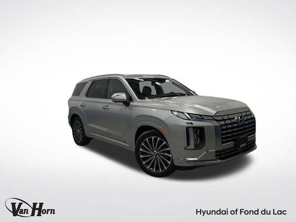 Hyundai Palisade with VIN: KM8R7DGE1SU846933