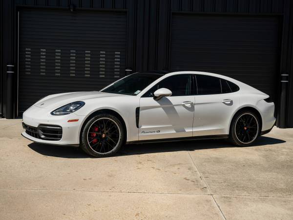 Porsche Panamera with VIN: WP0AB2A75NL130061