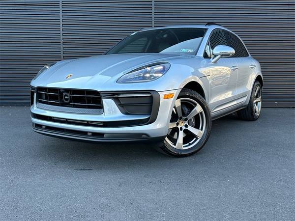 Porsche Macan with VIN: WP1AA2A51SLB00986