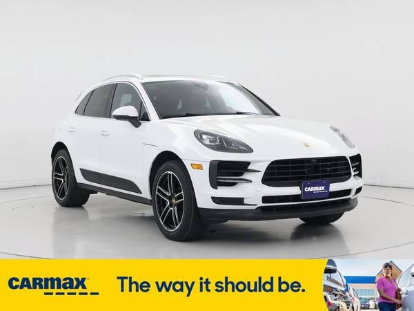 Porsche Macan with VIN: WP1AB2A59LLB36519