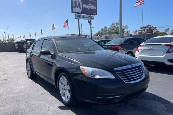 2013 Chrysler 200 Touring